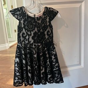Girls dress